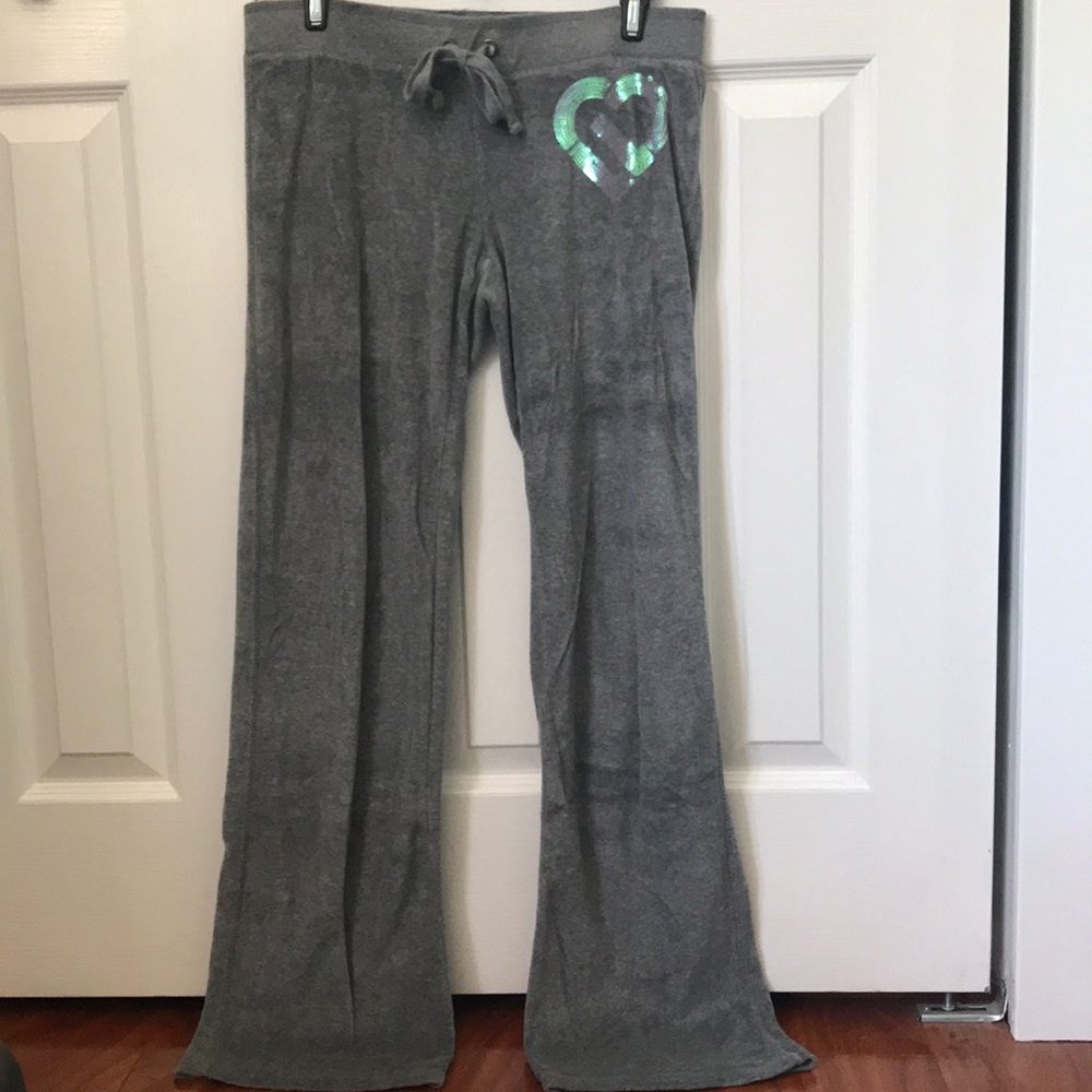 Aeropostale Women’s Faux Velvet Sweatpants